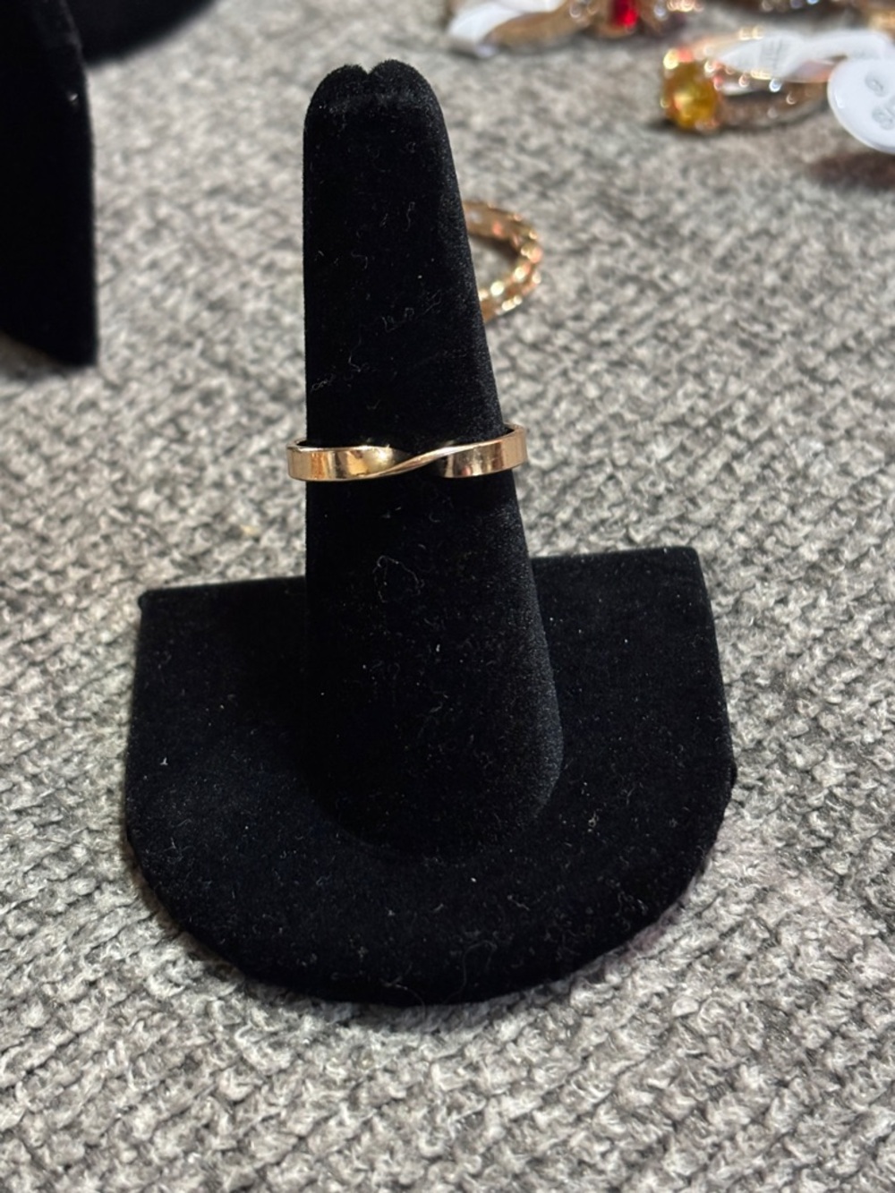 Classic Twisted Band Ring in Gold size 9